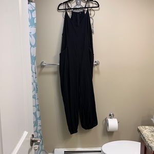 Bundle of 2 SHEIN baggy jump suits 1 olive green and 1 black